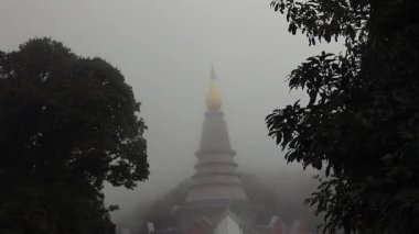 Wat Phra Mahathat Woramahawihan, Nakhon Si Thammarat, Tayland 'ın Nakhon Si Thammarat ilinde popüler bir turistik merkezdir..