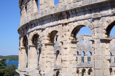 Pula, Hırvatistan 'ın Pula kentinde bulunan Roma amfitiyatrosu Pula Arena