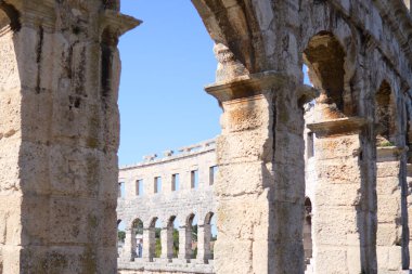 Pula, Hırvatistan 'ın Pula kentinde bulunan Roma amfitiyatrosu Pula Arena
