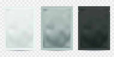 Beyaz, siyah, gümüş renkli folyo paketleri. Vektör gerçekçi 3D çizim. Şeffaf arkaplanda model tasarım şablonu. Atıştırmalık, yiyecek, kozmetik için boş plastik paket