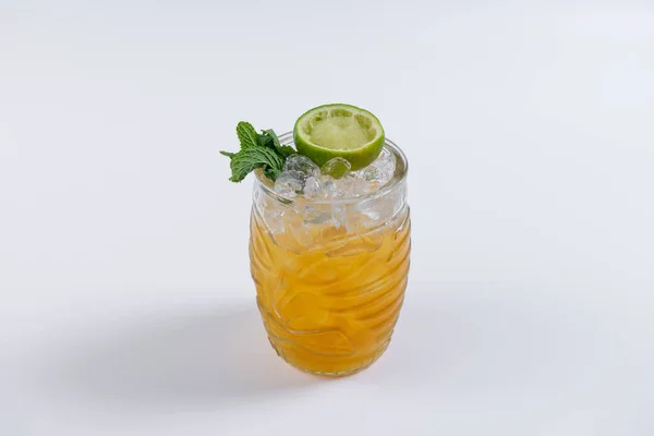 Kaltes Ananasgetränk Oder Exotisches Alkoholgetränk Glas Café — Stockfoto