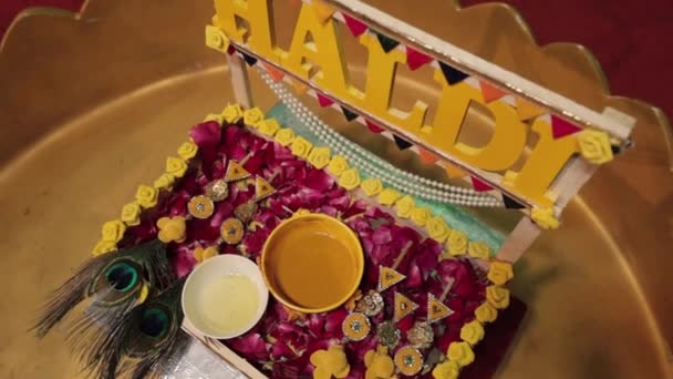 Matrimonio Indiano Haldi Decorazione Stock Filmati — Video Stock