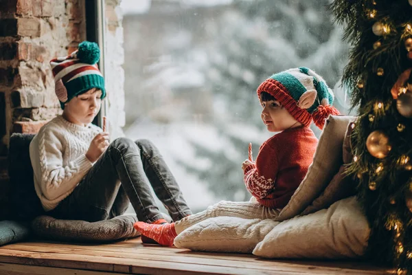 Two Little Brother Boys Sitting Window Waiting Christmas Santa Claus — Stock Photo, Image