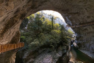 Horma Kanyonu, Kure Dağları Ulusal Parkı, Kastamonu, Türkiye. Tahta yürüyüş yolu.