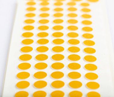 Custom Cut tape Medical Tape , Custom Die Cutting Tapes.Production of self-adhesive labels. Labeled tape rolls. Die cutting and paper cutting for label production.