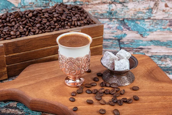 Turks Koffieconcept Koffie Met Koffiebonen Turkse Koffie Turks Genot Een — Stockfoto