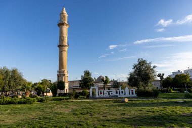 Mardin, Nusaybin, Türkiye 17 Nisan 2023: Mardin 'in Nusaybin ilçesindeki Zeynel Abidin camisi.
