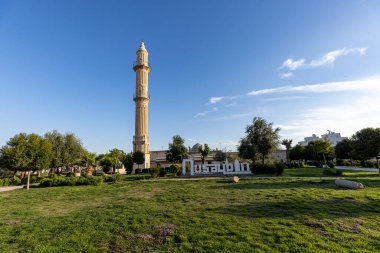 Mardin, Nusaybin, Türkiye 17 Nisan 2023: Mardin 'in Nusaybin ilçesindeki Zeynel Abidin camisi.