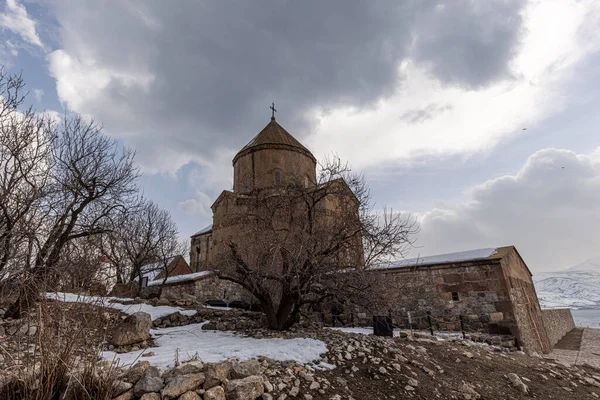 Východní Strana Středověké Arménské Katedrály Kříže Jeho Basreliéfy Ostrov Akdamar — Stock fotografie