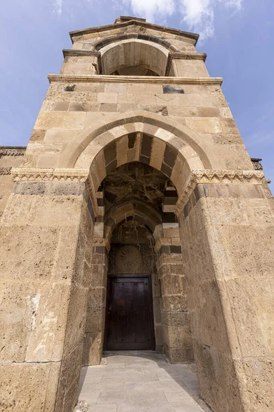 Lado Oriental Catedral Armenia Medieval Santa Cruz Sus Bajorrelieves Isla — Foto de Stock