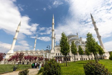 İstanbul, Türkiye 21 Nisan 2023; İstanbul Camlika Camii; Camlica Tepesi Camii 'nin inşaatı altındaki büyük camiler.