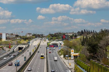 İstanbul, Türkiye 23 Nisan 2023; Avrasya Tüneli (Avrasya Tuneli) veya İstanbul Boğazı Otoyolu Geçiş Projesi. Asya ve Avrupa 'yı birbirine bağlayan bir tünel. Tünel 20 Aralık 2016 'da açıldı.