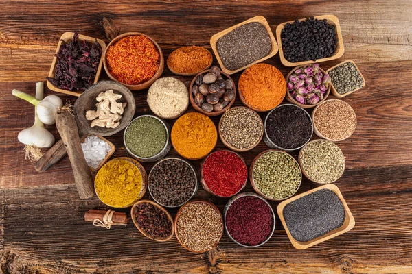 Fundo Colorido Com Várias Ervas Especiarias Para Cozinhar Tigelas Textura — Fotografia de Stock