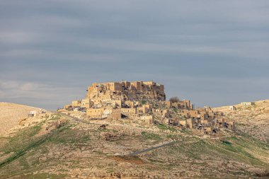 Nusaybin 'in Kalecik köyü, Mardin. Roma mimarisi bir kale, Mardin 'in Nusaybin ilçesinde bir köy..