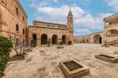 Midyat 'taki Asur kilisesi. Mor Yakup Manastırı, Kilise Salhe Baristepe Midyat Mardin.