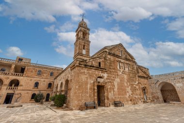 Midyat 'taki Asur kilisesi. Mor Yakup Manastırı, Kilise Salhe Baristepe Midyat Mardin.