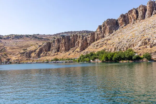 stock image Halfeti Village with sunken mosque in Sanliurfa Province of Turkey. View of the sunken city Halfeti in Sanliurfa, Turkey.