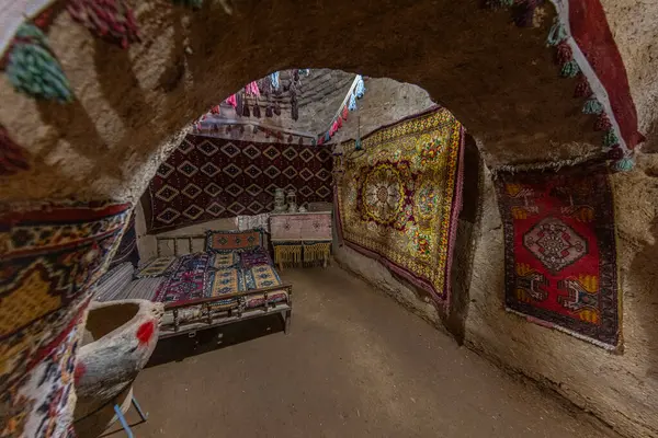 Stock image Traditional conical houses of Harran, Sanliurfa, Turkey. Traditional mud brick buildings topped with domed roofs and constructed from mud and salvaged brick.