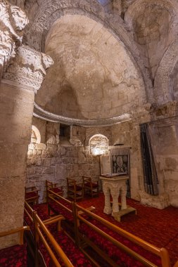 Mardin, Türkiye, 10 Ocak 2024; Hah, Mardin olarak da bilinen Anitli köyündeki Suriye Ortodoks Kilisesi. Tarihsel Mardin bakir Meryem Kilisesi.