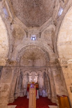 Mardin, Türkiye, 10 Ocak 2024; Hah, Mardin olarak da bilinen Anitli köyündeki Suriye Ortodoks Kilisesi. Tarihsel Mardin bakir Meryem Kilisesi.