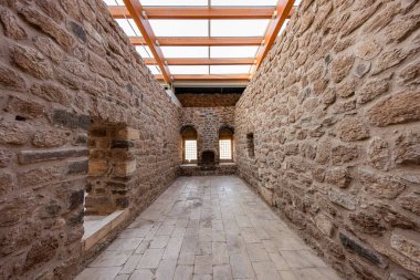 Agri, Türkiye, 5 Temmuz 2024; Ishak Paşa Sarayı (Türkçe: Ishak Paşa Sarayi), Agri 'nin Dogubayazit ilçesinde yer alır. Dogubayazit, Tarım, Türkiye. İç görünüm.