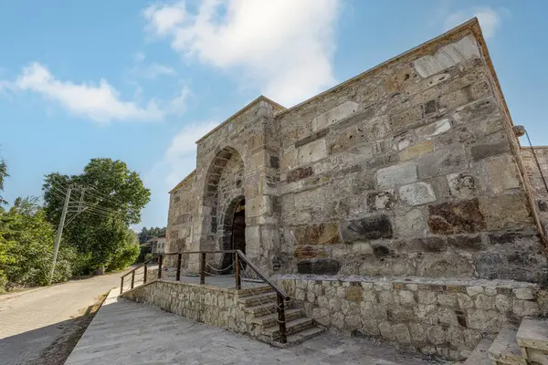 Inay Han Caravanserai. Ulubey, Usak 'taki Inay köyünden manzara.