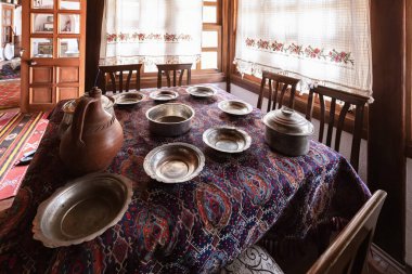 Kula, Manisa, Türkiye 3 Temmuz 2023; Zeytinli Konak, Kula evleri, 18. yüzyıl Osmanlı İmparatorluğu döneminde neredeyse her bölgede karşılaştığımız, TURKISH Hanedanlığı adı verilen ahşap evler..