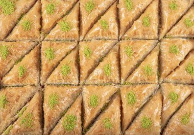 Tepside Havuç Dilim Baklava (Türkçe: Havuc Dilim Baklava). Gaziantep, Türkiye 'den geleneksel Baklava. Fıstıklı Baklava.
