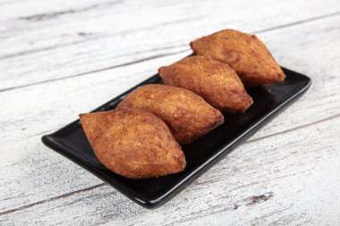 Kibbeh, Ortadoğu mutfağında popüler bir Türk yemeğidir. Türk Ramazanı Gıda icli kofte köfte falafel.