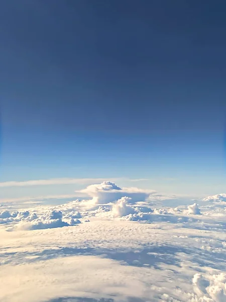 Luchtfoto Wolken Blauwe Lucht Boven Planeet Aarde — Stockfoto