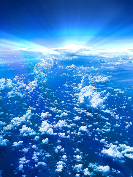 Аэрофото - Облака и голубое небо над планетой Земля