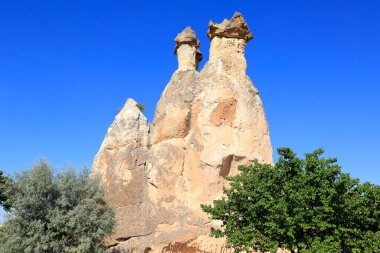 Muhteşem Kapadokya Vadisi volkanik tüylerle şekillenmiş kayalık yapısıyla. Nevsehir, Türkiye