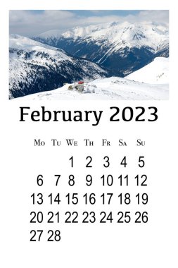 2023 takvim kartı. Basılabilir dikey duvar takvimi, hafta pazartesi başlıyor. Polonya Tatra Dağları 'ndaki güzel kış manzarası.