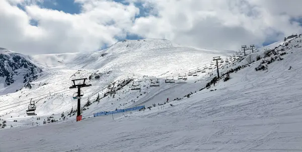 Polonya Tatra Dağları 'ndaki kış manzarası. Zakopane