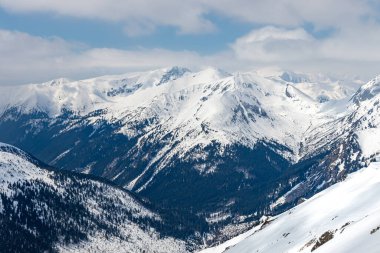 Polonya Tatra Dağları 'ndaki kış manzarası. Zakopane