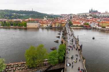 Prag Çek Cumhuriyeti 26 Nisan 2022. Şehrin mimarisi..