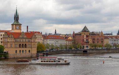 Prag Çek Cumhuriyeti 26 Nisan 2022. Şehrin mimarisi..