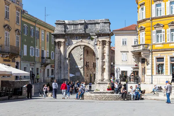 Pula Hırvatistan Yarımadası Istria 29 Nisan 2022. Şehrin mimarisi..