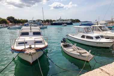 Fasana Hırvatistan Yarımadası Istria 2 Mayıs 2022. Adriyatik Denizi manzarası