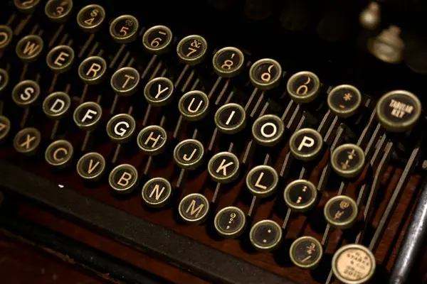 Widok Bliska Starych Kluczy Maszyny Pisania — Zdjęcie stockowe