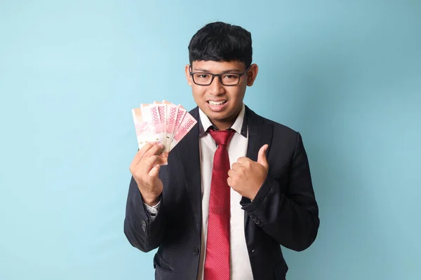 Retrato Feliz Joven Asiático Hombre Negocios Traje Casual Con Miles — Foto de Stock