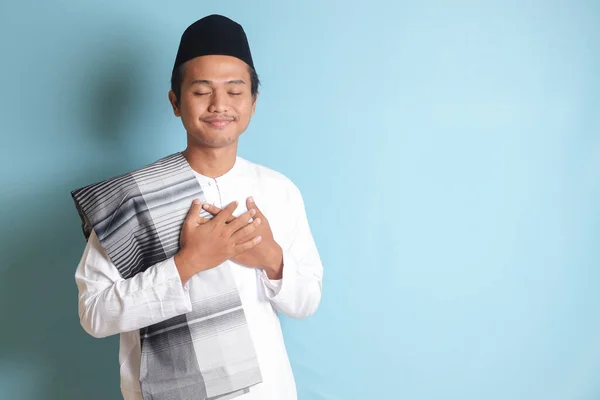 Retrato Hombre Religioso Asiático Con Camisa Koko Camisa Blanca Musulmana — Foto de Stock