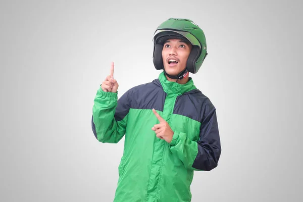 Porträt Eines Asiatischen Online Taxifahrers Mit Grüner Jacke Und Helm — Stockfoto