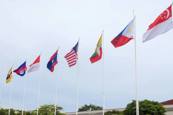 Bandiere Dell Associazione Delle Nazioni Del Sud Est Asiatico Cielo — Foto Stock