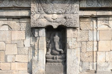 Candi Sambisari, Purwomartani, Kalasan, Sleman 'da bulunan bir Hindu tapınağıdır. 9. yüzyılda Mataram Kuno Krallığı döneminde inşa edildi. Yogyakarta, Endonezya - 06 26 2022