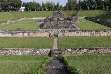 Candi Sambisari, Purwomartani, Kalasan, Sleman 'da bulunan bir Hindu tapınağıdır. 9. yüzyılda Mataram Kuno Krallığı döneminde inşa edildi. Yogyakarta, Endonezya - 06 26 2022