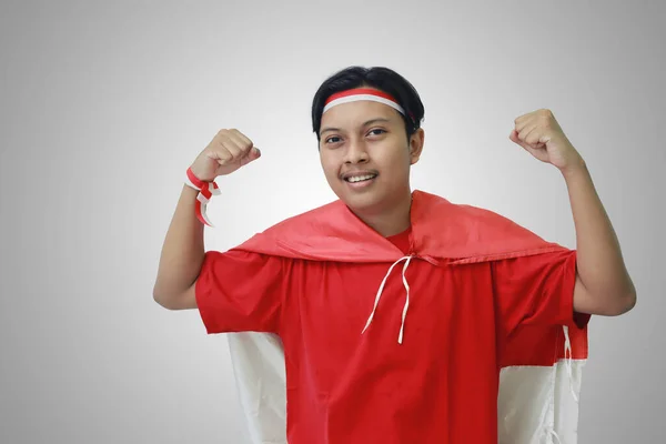 Potret Pria Asia Yang Menarik Shirt Dengan Pita Putih Merah — Stok Foto