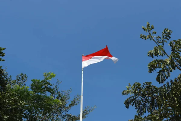 Srpna 1945 Indonéská Vlajka Pozadí Oblohy Koncept Dne Nezávislosti — Stock fotografie