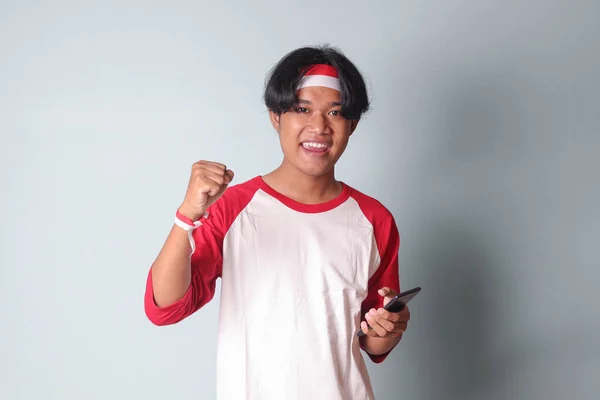 Portrait Homme Asiatique Attrayant Shirt Avec Ruban Rouge Blanc Sur — Photo