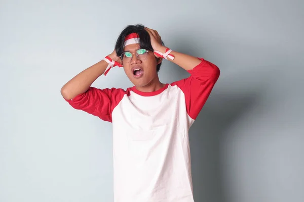Portrait Homme Asiatique Séduisant Shirt Avec Ruban Rouge Blanc Sur — Photo